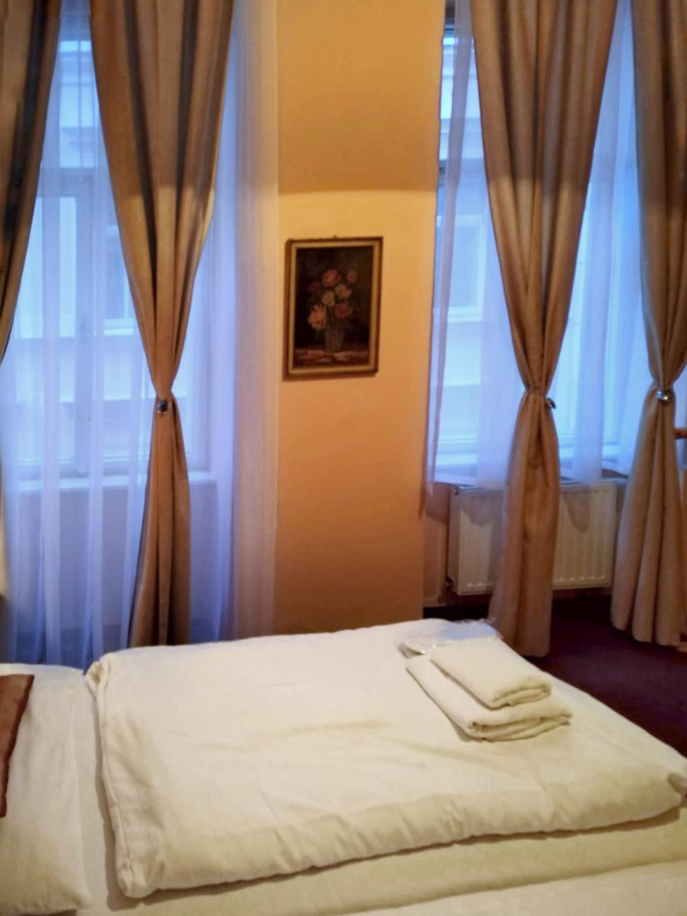 Appartamento Delux Kolonada Karlovy Vary Esterno foto