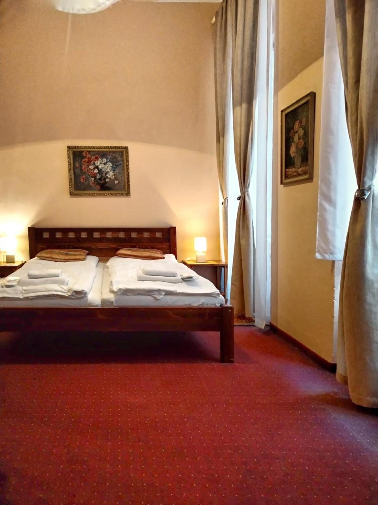 Appartamento Delux Kolonada Karlovy Vary Esterno foto